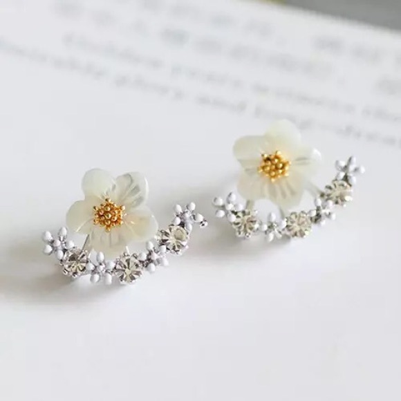 “Spring Fling” Floral Diamond Climber/Crawler Hippie Dainty Simple Cute Earrings - Picture 3 of 6